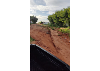 Moradores da Alameda dos Cajueiros cobram soluções para buraqueira nas ruas