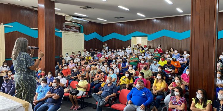 Servidores públicos de Mossoró aprovam indicativo de greve