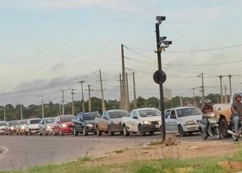 Trânsito em horário de pico na BR 110 atrapalha moradores do Vingt Rosado