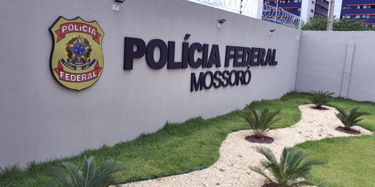 Polícia Federal de Mossoró prende homem com R$ 4 mil em notas falsas