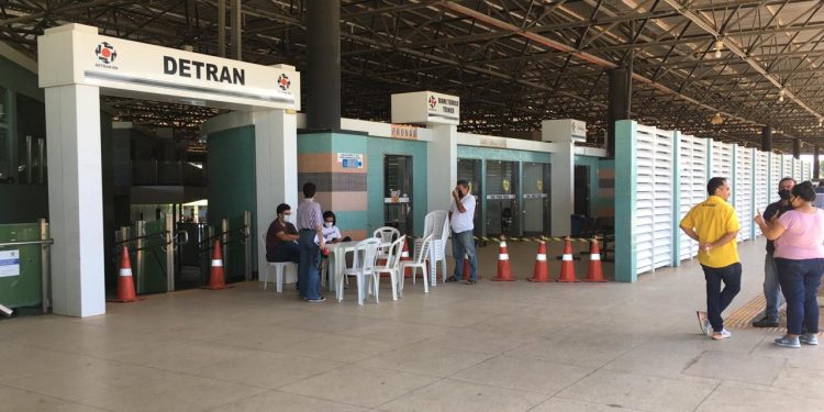 Servidores do Detran/RN realizam paralisação e pedem por concurso público