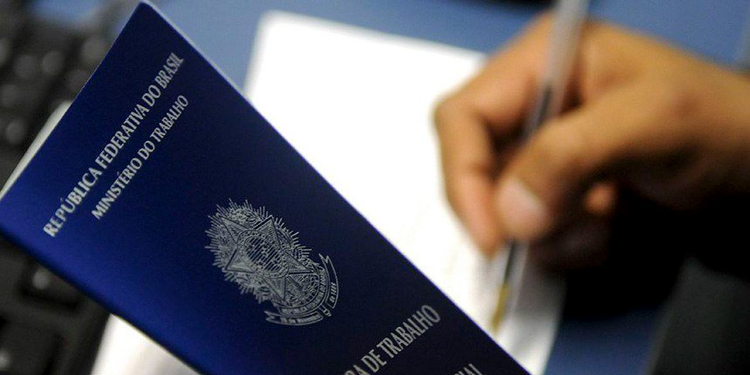 Painel de empregos oferta 39 vagas de trabalho em Mossoró