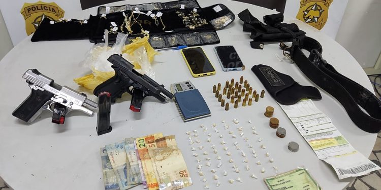 Polícia Civil prende homem por tráfico de drogas e posse ilegal de armas de fogo em Mossoró