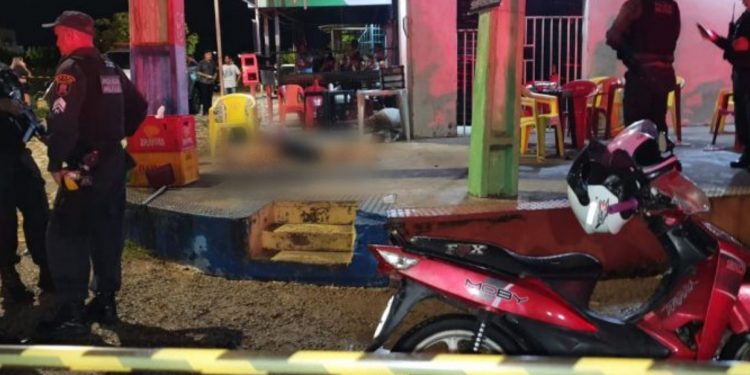 Três pessoas são assassinadas e duas baleadas em ataque a tiros no Bairro Pintos