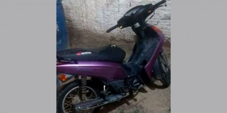Polícia prende homem que conduzia moto roubada em Porto do Mangue/RN