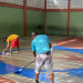 Associação revitaliza quadra para treinos de basquete