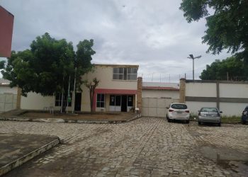 Internos do CASE se rebelam e ateiam fogo em colchões