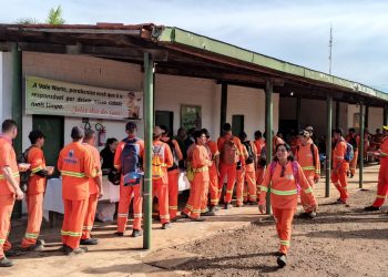 Dia do gari é celebrado com café da manhã especial