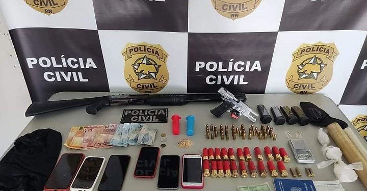 Polícia Civil prende dupla e apreende drogas no bairro Barrocas em Mossoró