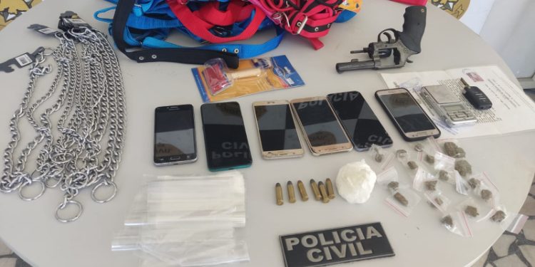Polícia apreende adolescente por tráfico de drogas, posse ilegal de arma e receptação