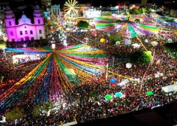 Confira imagens da Praça São João Batista em Assú