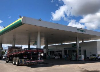 Em novo decreto, Governo Federal obriga postos de combustíveis a exibirem preços antes e depois da redução do ICMS