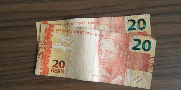 Após 20 anos, cédula de R$ 20 já não tem o mesmo valor