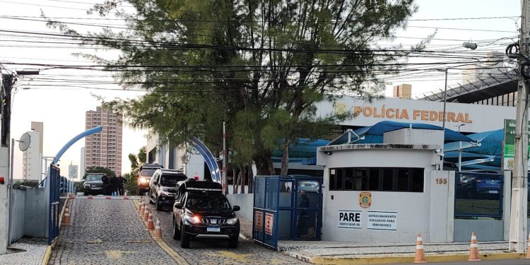 PF desarticula organização especializada no tráfico internacional de drogas