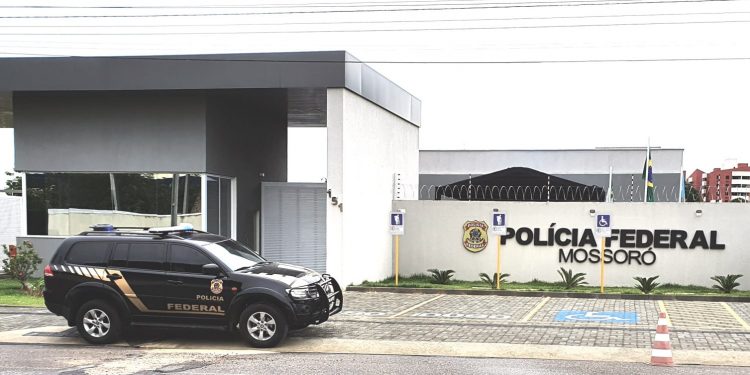 Motorista de aplicativo se passa por delegado Federal em Mossoró