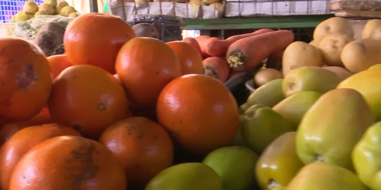 Frutas, verduras e carnes registram maior alta de preço em um ano