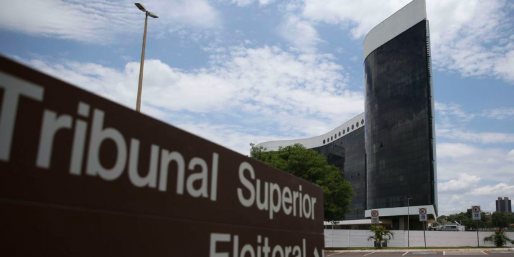 Eleições 2022: Confira os prazos para registro de candidatura e voto em trânsito