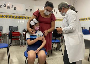 Mossoró está denunciando pais que não vacinam filhos pro conselho tutelar