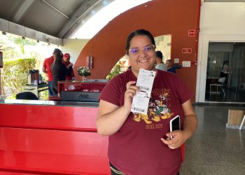 Ganhadora de sorteio diz que show será uma terapia