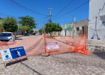 Caern interdita Rua Anatália de Melo Alves, no Bairro Paredões