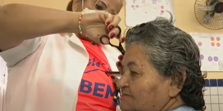 Ação oferece serviços de saúde e beleza no Bairro Doze Anos