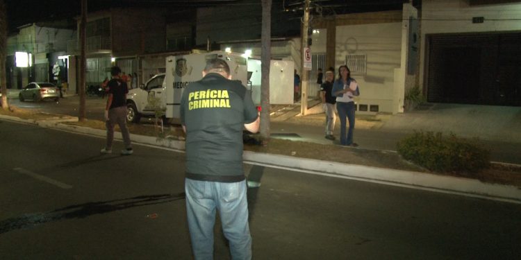 Ronda Policial: Homem rouba moto, bate em árvore e morre durante fuga