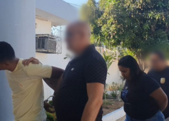 Ronda Policial: Homem liga para polícia e se entrega após esfaquear esposa e casal é preso por tráfico de drogas