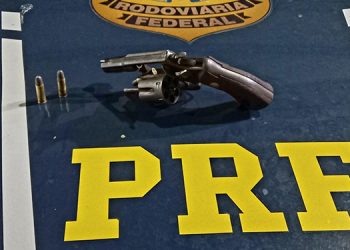 Polícia apreende três armas de fogo e prende dois homens no RN