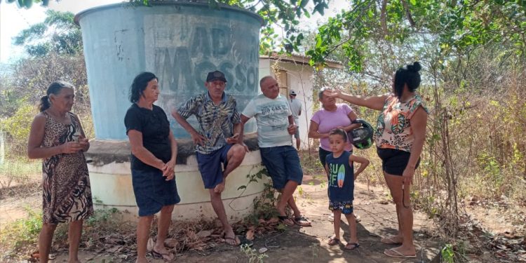 Com poço sem funcionar há um ano, moradores de Alagoinha sofrem com a falta de água