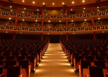 Após reforma, Teatro Municipal é reinaugurado nesta segunda