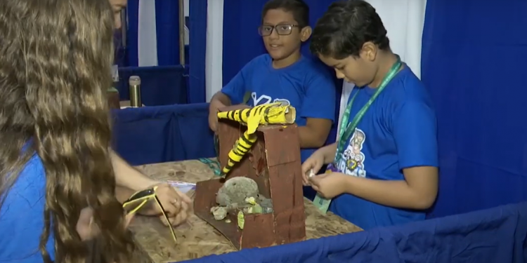 Feira de Ciências do Semiáriado Potiguar reúne mais de 400 estudantes do RN