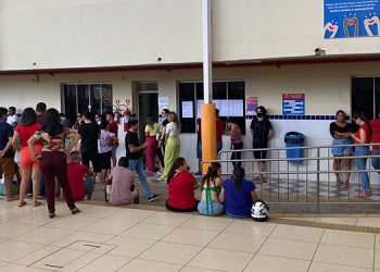 Eleitores reclamam de votação lenta e filas longas em Assú  