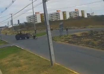 Trator bate em casal de moto e mulher grávida perde bebê