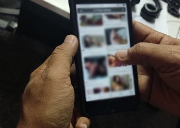 Homem ameaça divulgar fotos íntimas de ex-namorada; polícia investiga