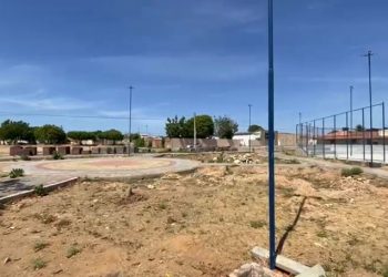 Moradores cobram retomada das obras da Praça do Basquete em Mossoró