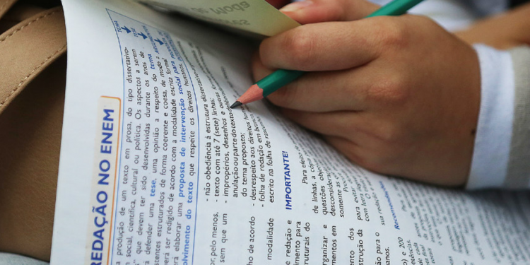 Enem 2022: redação é uma das partes mais importantes da prova; confira dicas