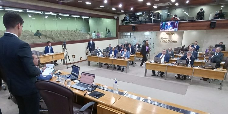 Deputados Estaduais aprovam aumento de salários; reajuste começa a valer em janeiro de 2023