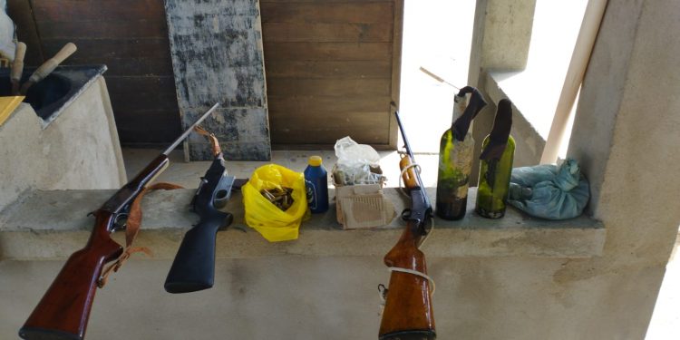 Ronda Policial: Armas e material explosivo é apreendido em Tenente Laurentino Cruz