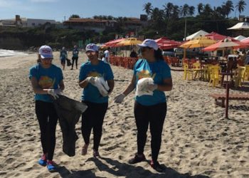 Verão mais consciente realiza ação na Praia de Tibau