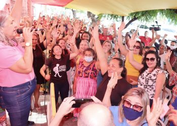 Professores de Mossoró aprovam indicativo de greve e mobilizações