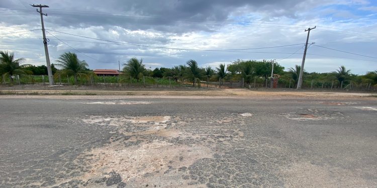 Motoristas reclamam de buracos na RN 117