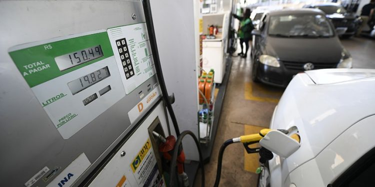 Medida Provisória prorroga isenção de impostos sobre combustíveis