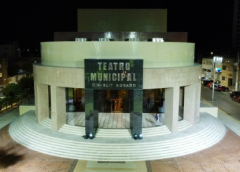 Teatro Municipal Dix-Huit abre agenda para solicitações de reserva