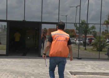 Estrutura de prédio não apresenta riscos, afirmam Universidade e Defesa Civil