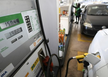 Fazenda anuncia retomada de tributos sobre combustíveis