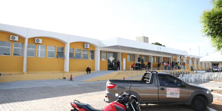 Hospital de Assú é reinaugurado após reforma 