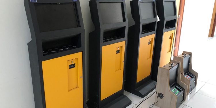 Polícia Civil apreende máquinas caça-níqueis em bares de Pau dos Ferros