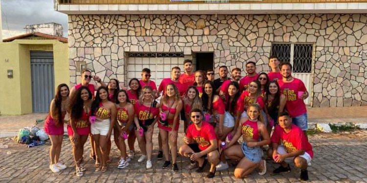 Casa Paracuru o perfil carnavalesco mais vigiado do Instagram