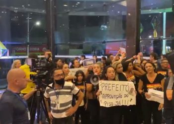 Lançamento do MCJ 2023 é marcado por protesto dos professores
