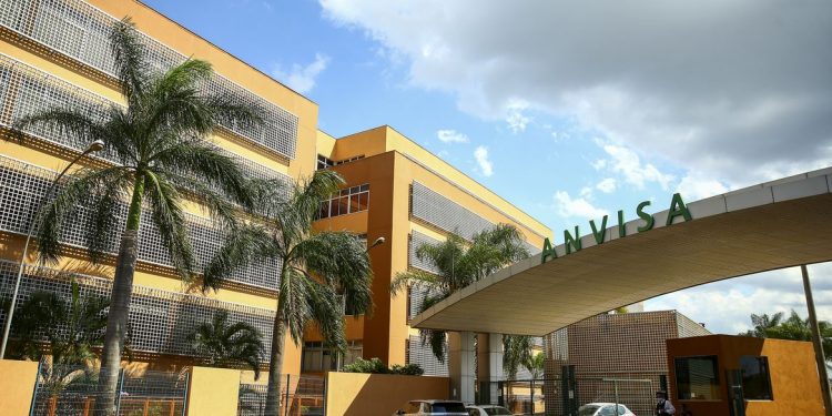 Anvisa suspende fabricação e venda de alimentos da marca Fugini